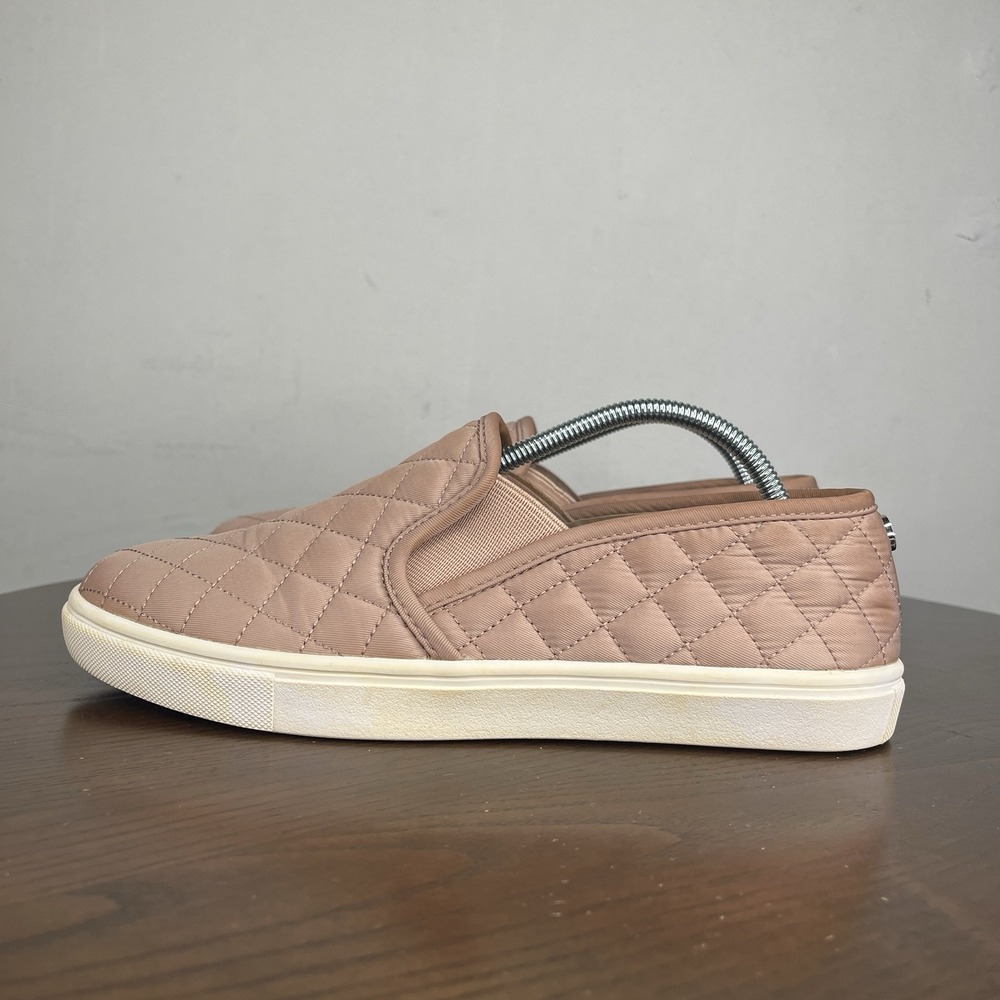 Steve Madden ECNTRCQT Shoes Womens 9M Pink Fabric Quilted Slip On Sneaker